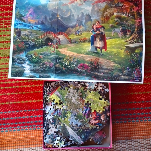 750 pc Disney Mulan puzzle from artist Thomas Kinkade - Picture 4 of 4